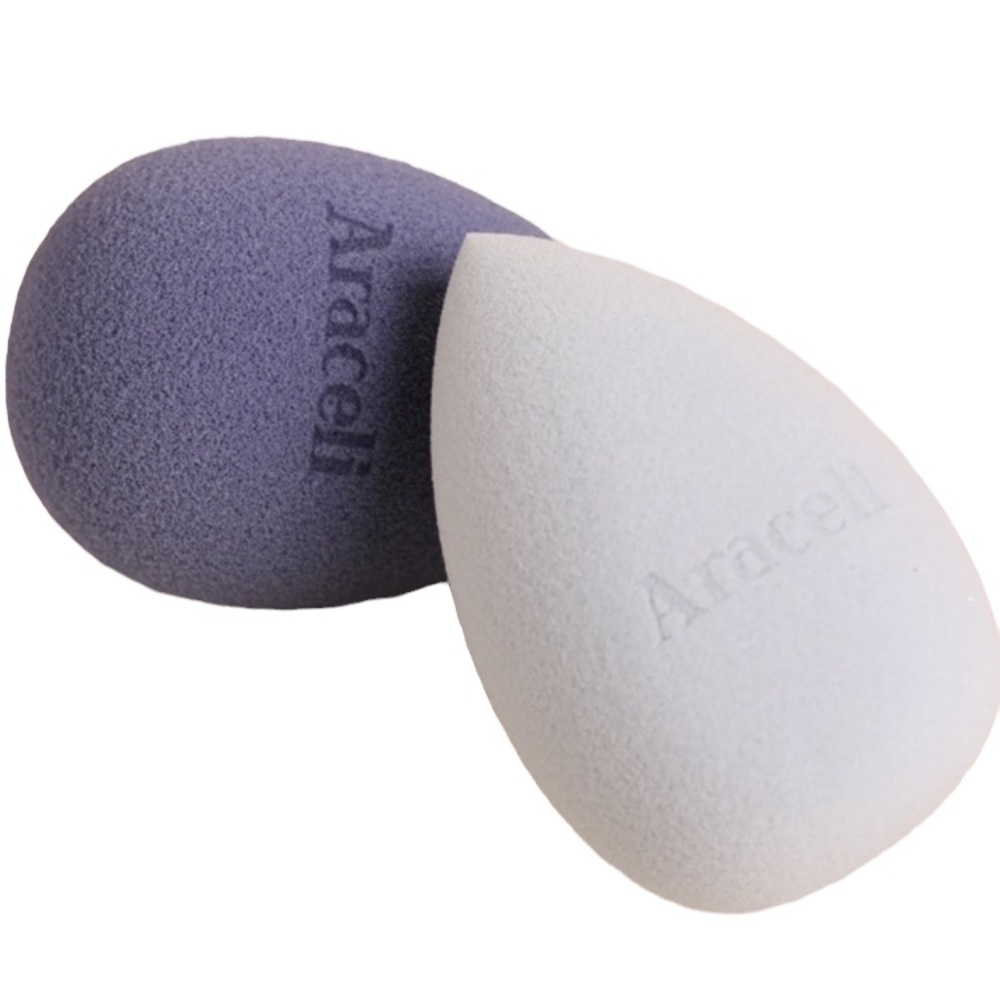 NWT BELLA SPONGE TWO PACK